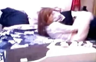 XXX سبزه با موهای بلند پاهای خود را پهن کانال تلگرام دانلود فیلم سوپر کرده است و درگیر نارضایتی است