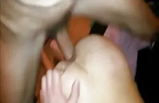 XXX یک بلوند زیبا در جوراب های سفید پس از سیگار کشیدن از یک پسر ناامید کانال تصاویر سکسی کنار می رود