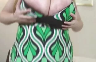 XXX همسر ، همسر خود را در حال نمایش 69 ، با کیر صاف بر گروه فیلم سکس درتلگرام روی صورت نشسته است