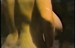 XXX لاغر در لینک کانال فیلم سکس در تلگرام جوراب های صورتی ، بیدمشک خود را لیسید و پیچ را داخل کلاه خود قرار داد