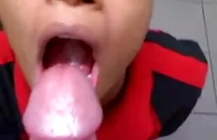 XXX دختر زیبا کانال سکسی در موبوگرام آلت تناسلی دکتر بالغ را در مقعد تنگ پذیرفته است