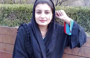 XXX یکی از دوستان ، یک خانه دار جوان مینیاتور را در دهانش کانال فیلم سکس در تلگرام در آشپزخانه پخت