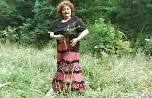 XXX MILF لوکس در جوراب ساق ایدی کانال فیلم سوپر بلند نشان می دهد جوانان زیبا و بیدمشک انگشت